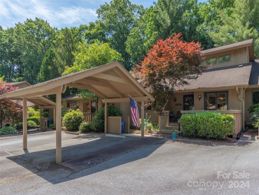 304 Laurel Oak Lane