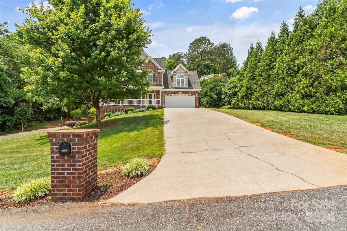 2531 Henry Falls Drive