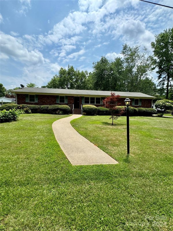124 Sabra Drive