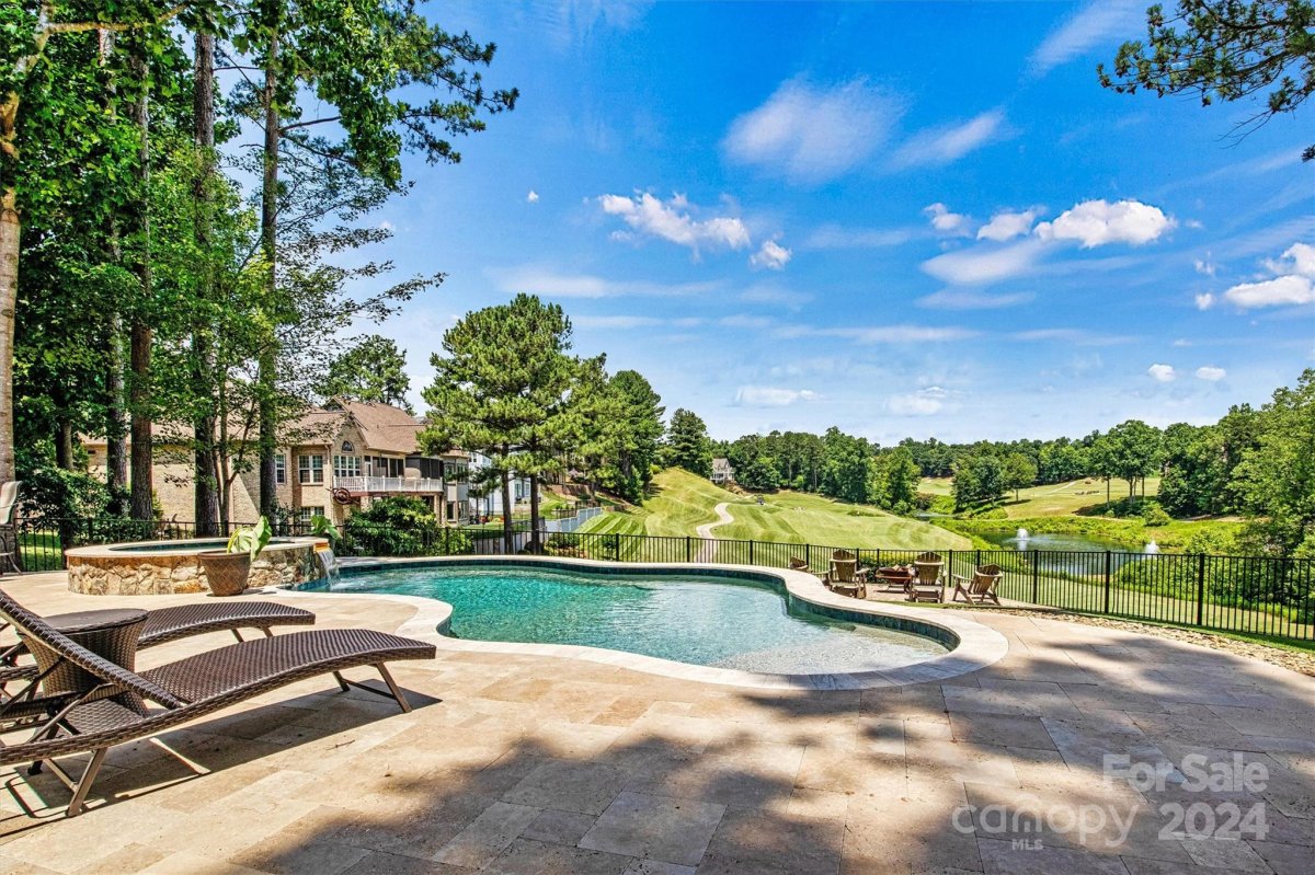 7255 Woodside Court