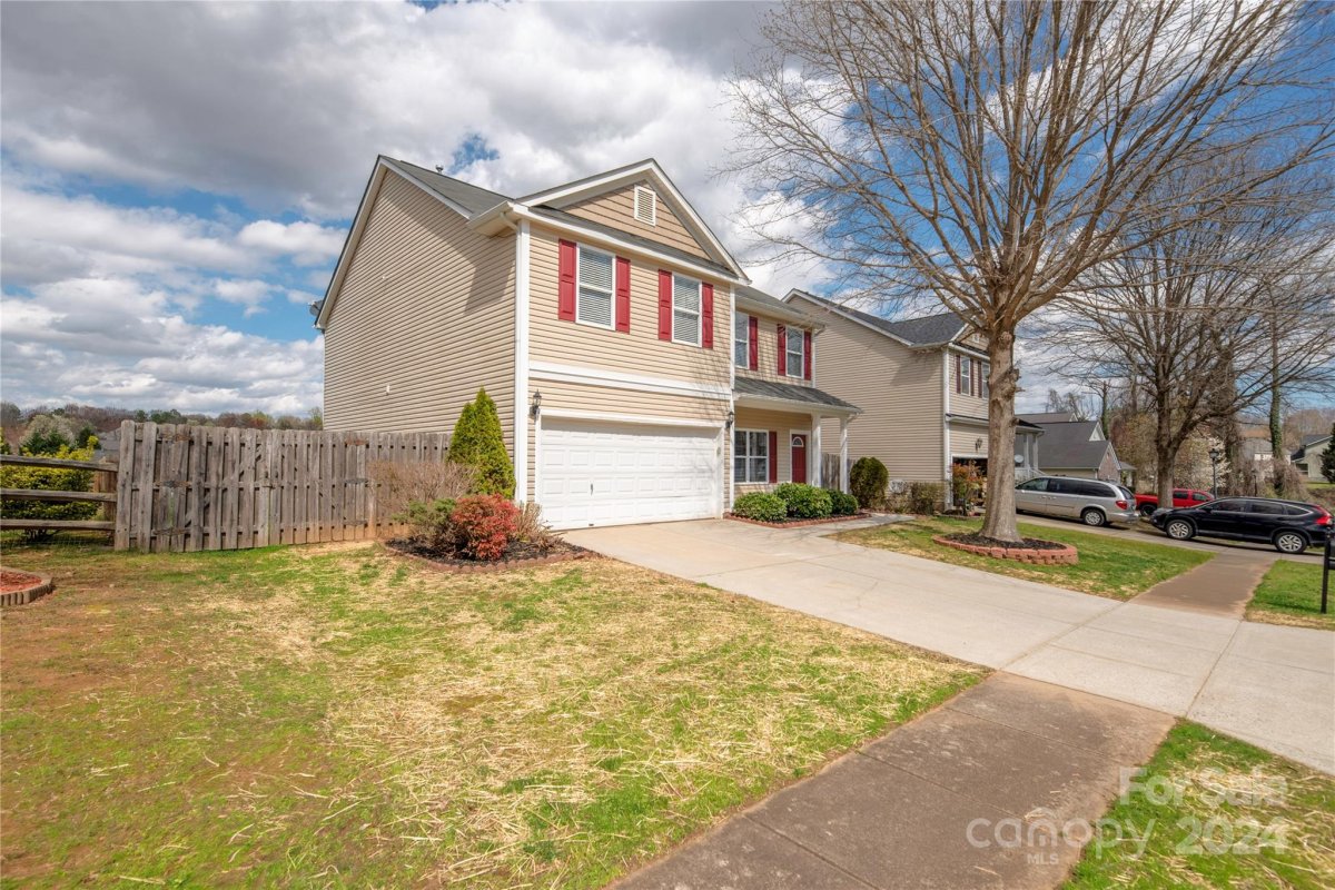 289 Flanders Drive