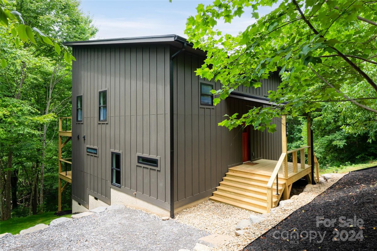 454 Hideaway Drive