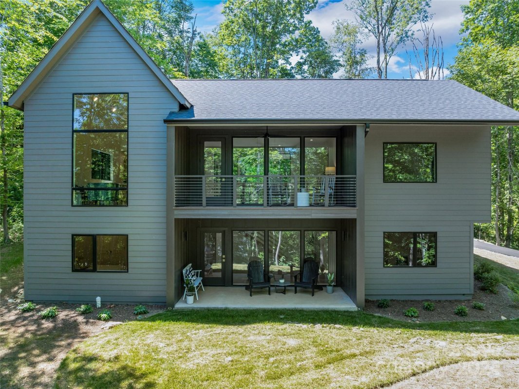 61 Wind Stone Drive