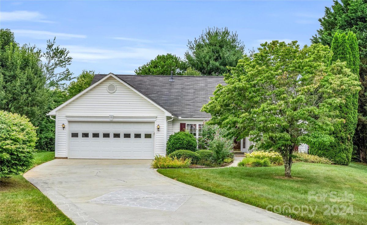 13 Sand Pebble Court