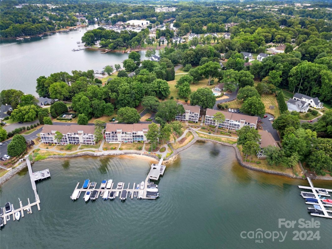 20357 Harborgate Court 207