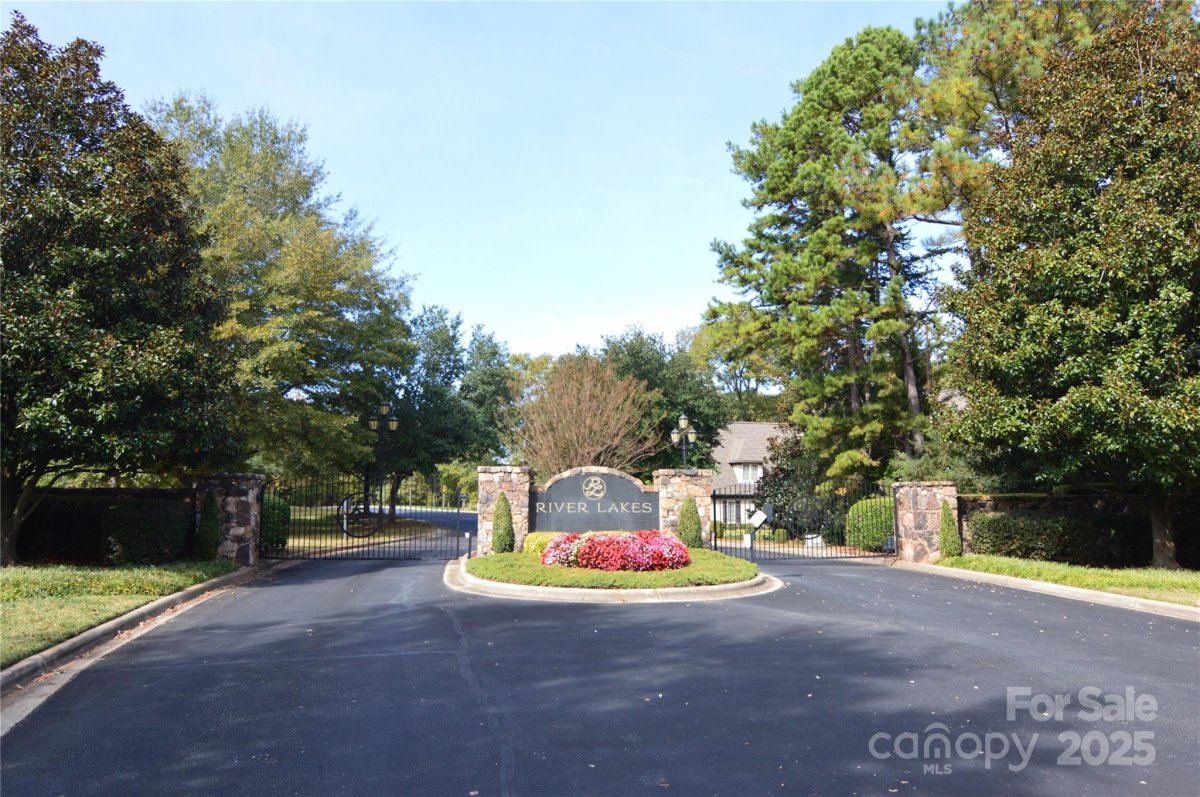8013 Water View Drive 4