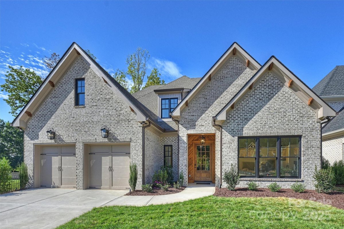 1211 Royal Prince Court