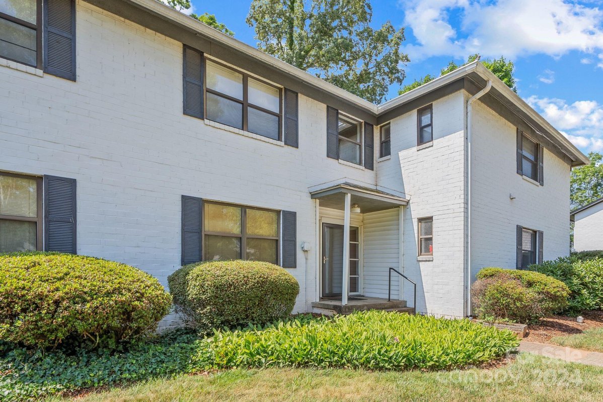 615 Biltmore Avenue F12