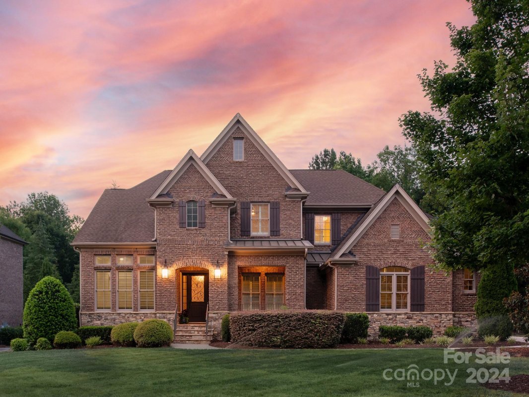 221 Glenmoor Drive