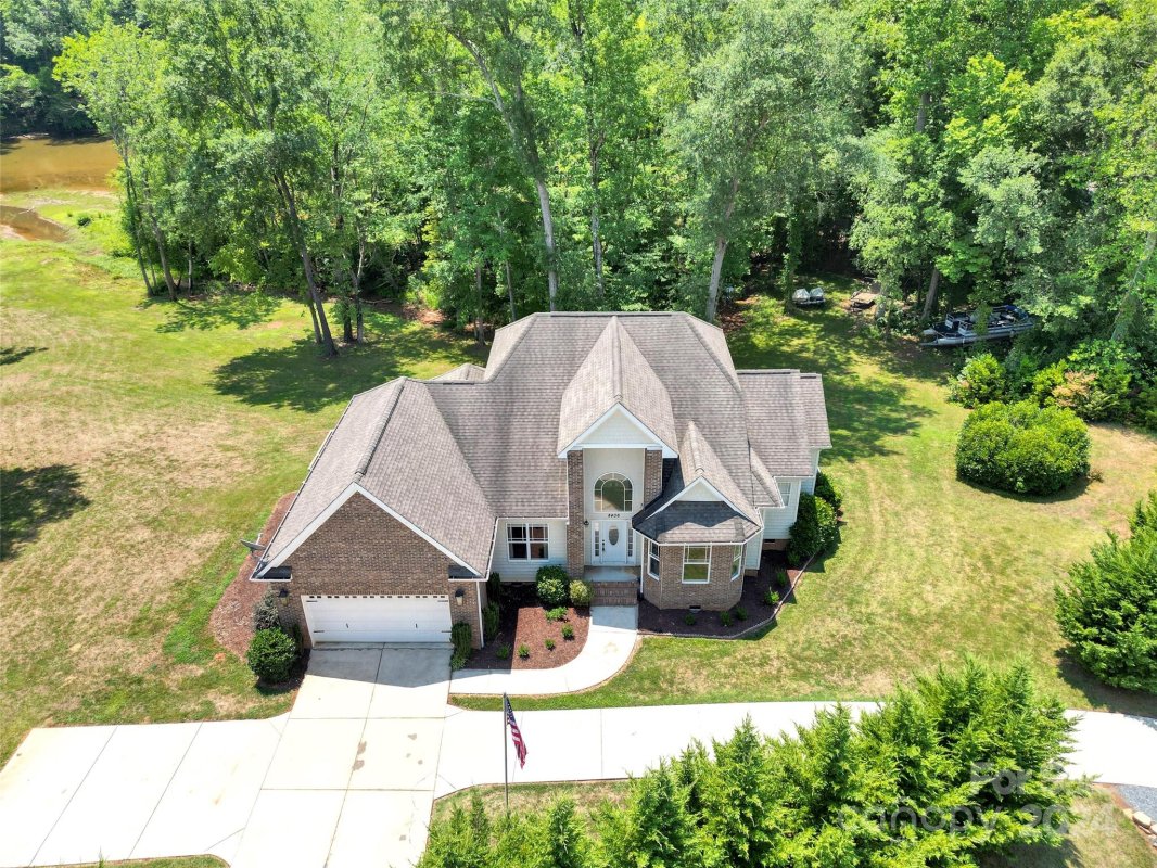 8406 Catawba Cove Drive