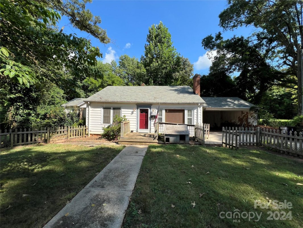109 American Avenue