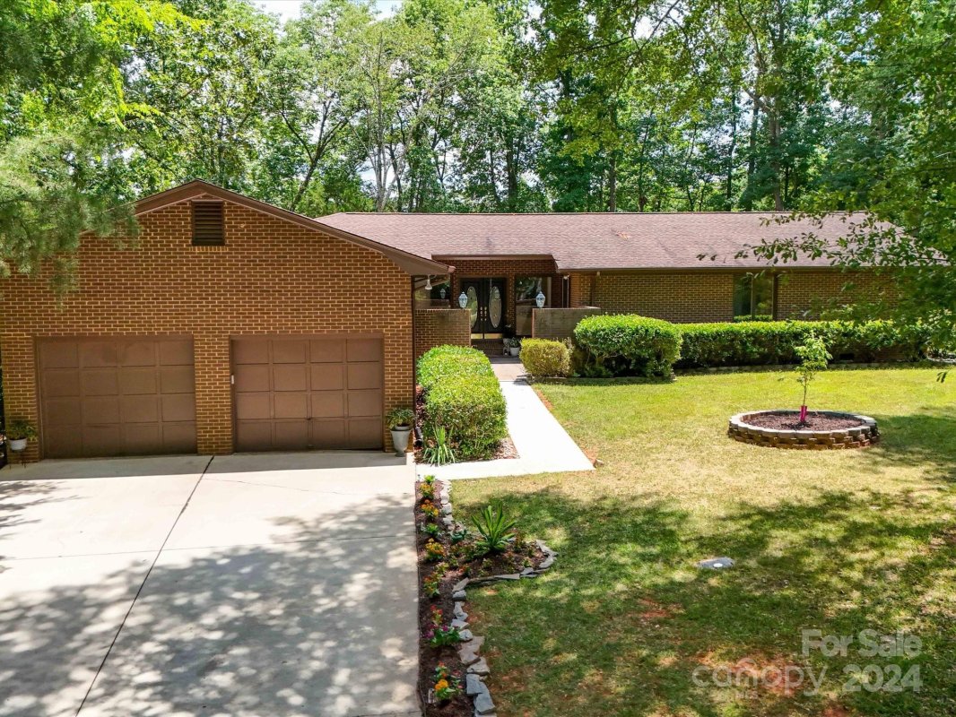 27 Duckhook Circle