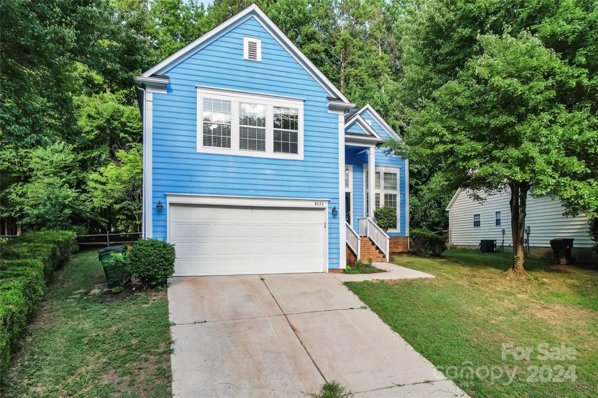 8622 Woodhill Manor Court