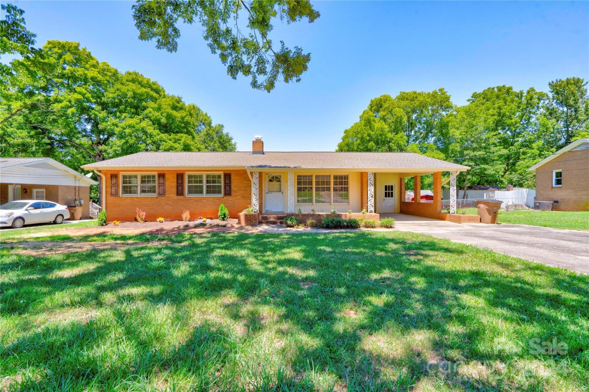 1547 Hilltop Drive