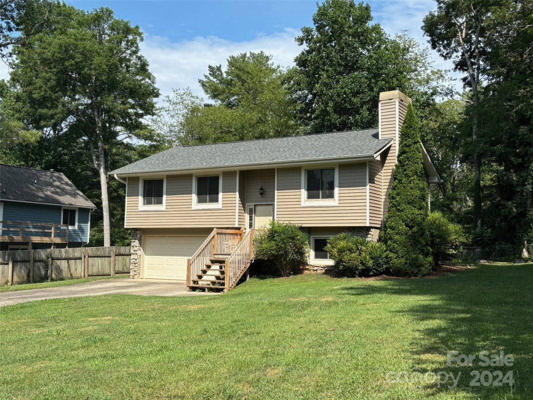 153 Scarlet Drive