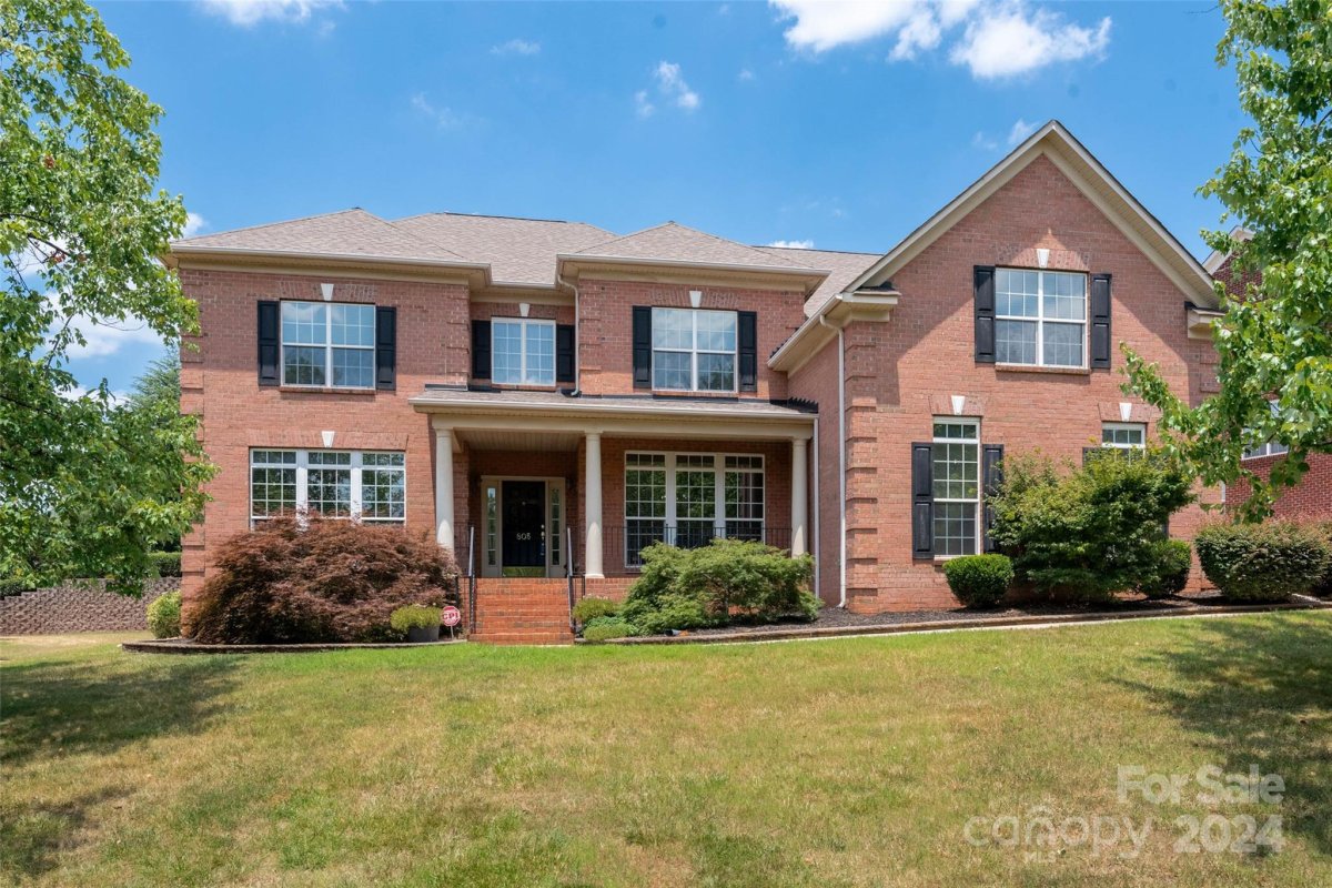 805 Carisbrooke Lane