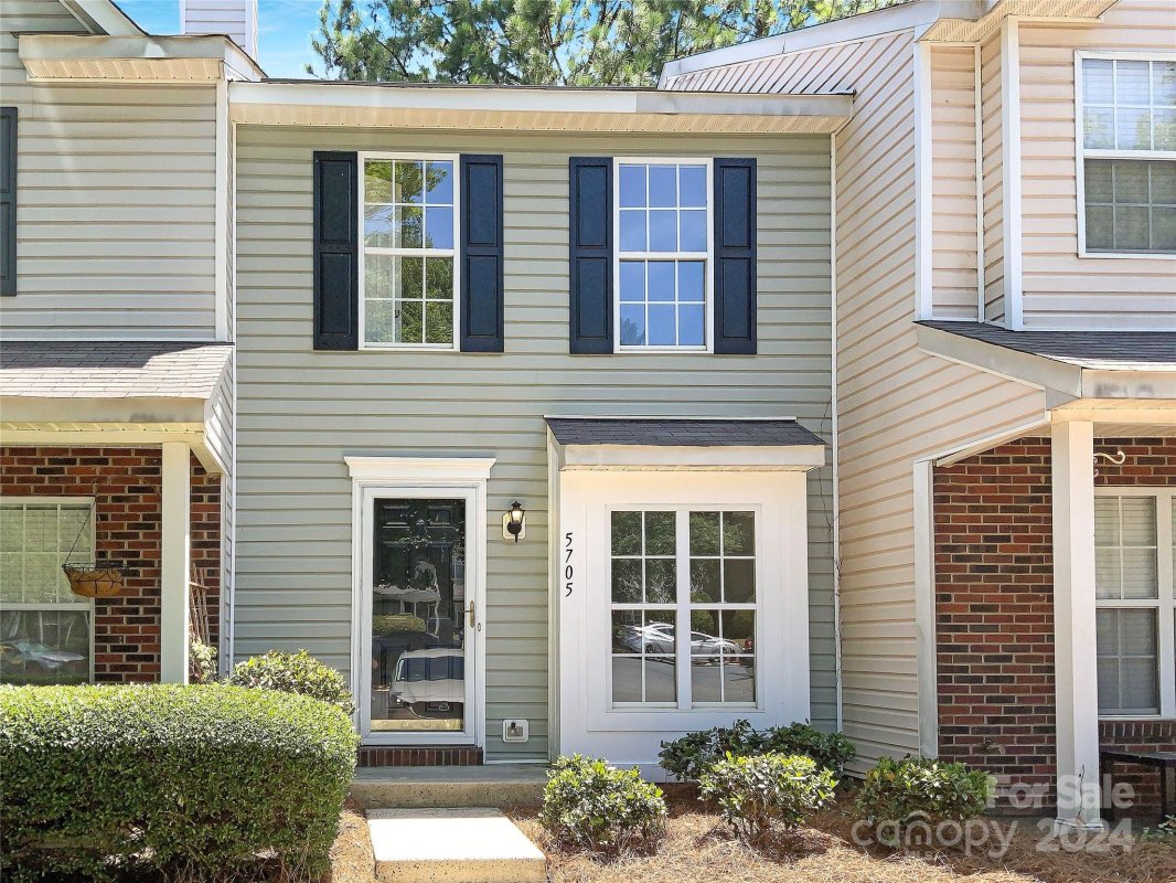 5705 Cougar Lane