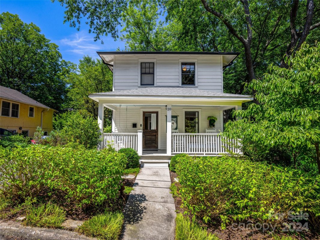 20 Woodlawn Avenue