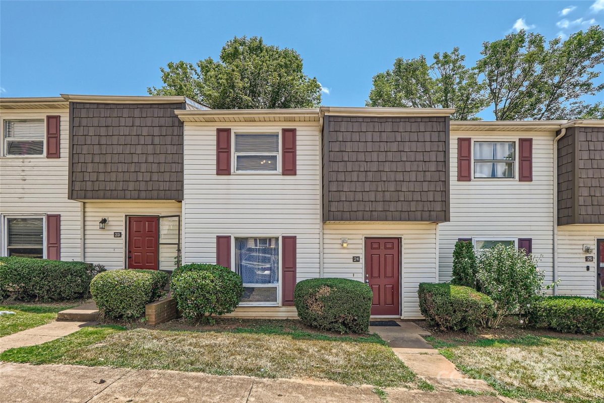 7937 Shady Oak Trail