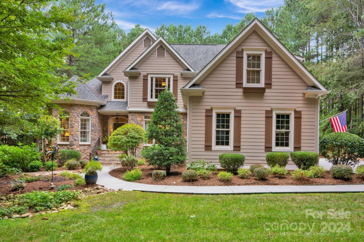 6804 Barefoot Cove Court