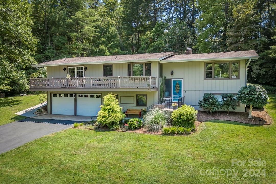 105 E Whisperwood Circle