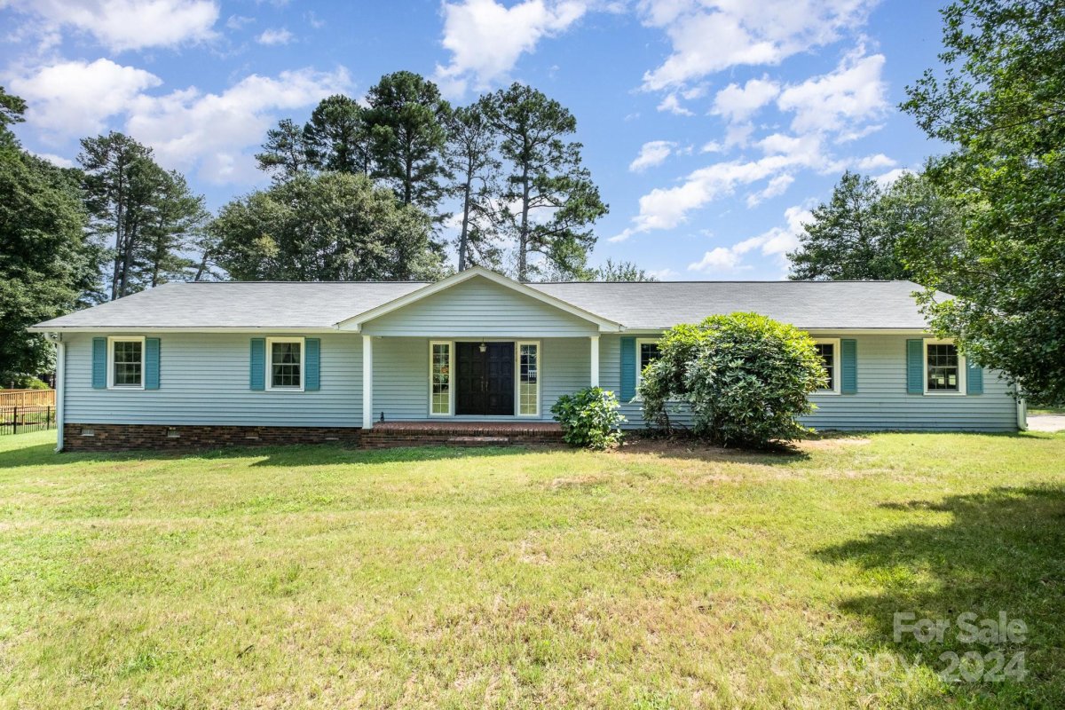8208 Fairfield Forest Road