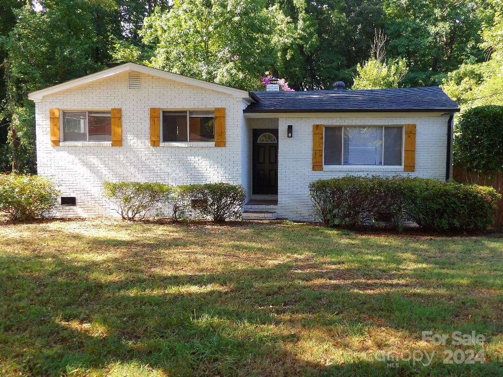 3832 Lake Road