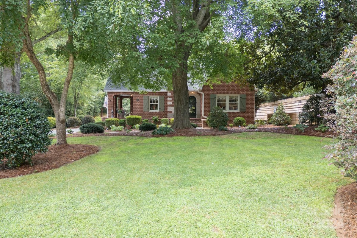1505 Statesville Boulevard