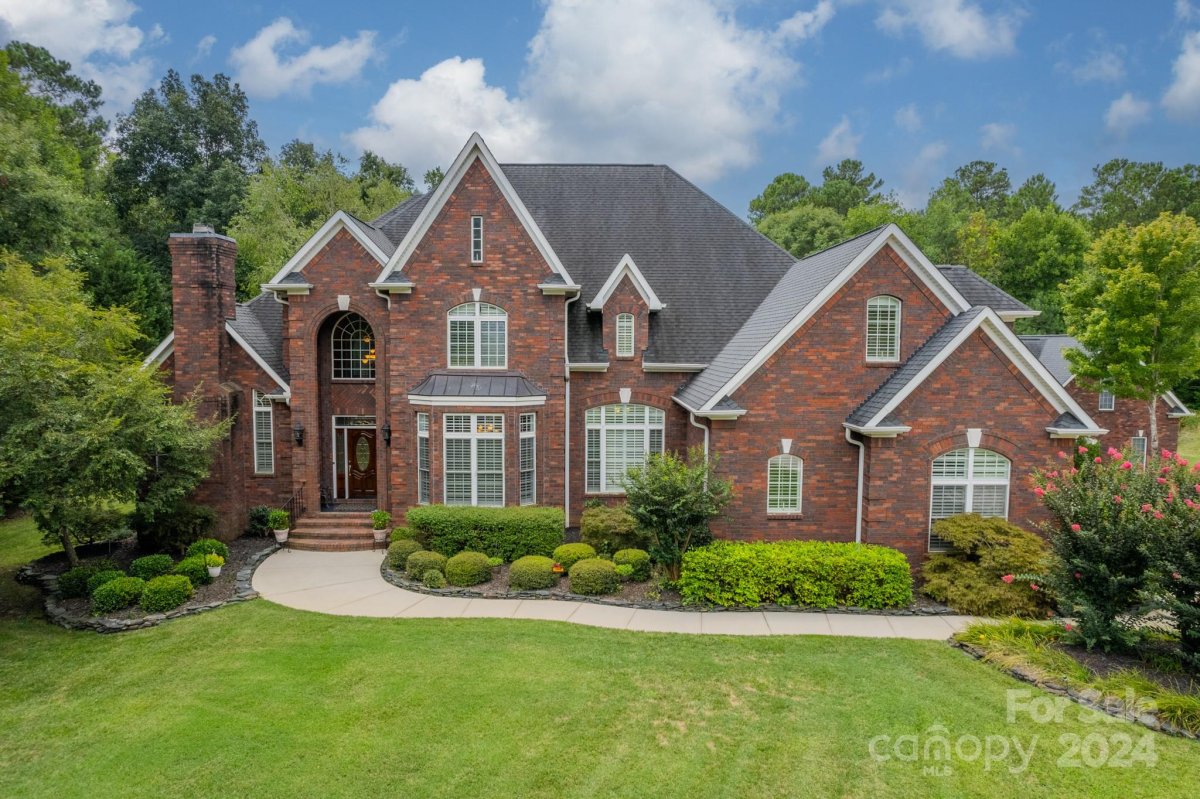 1095 Rolling Park Lane