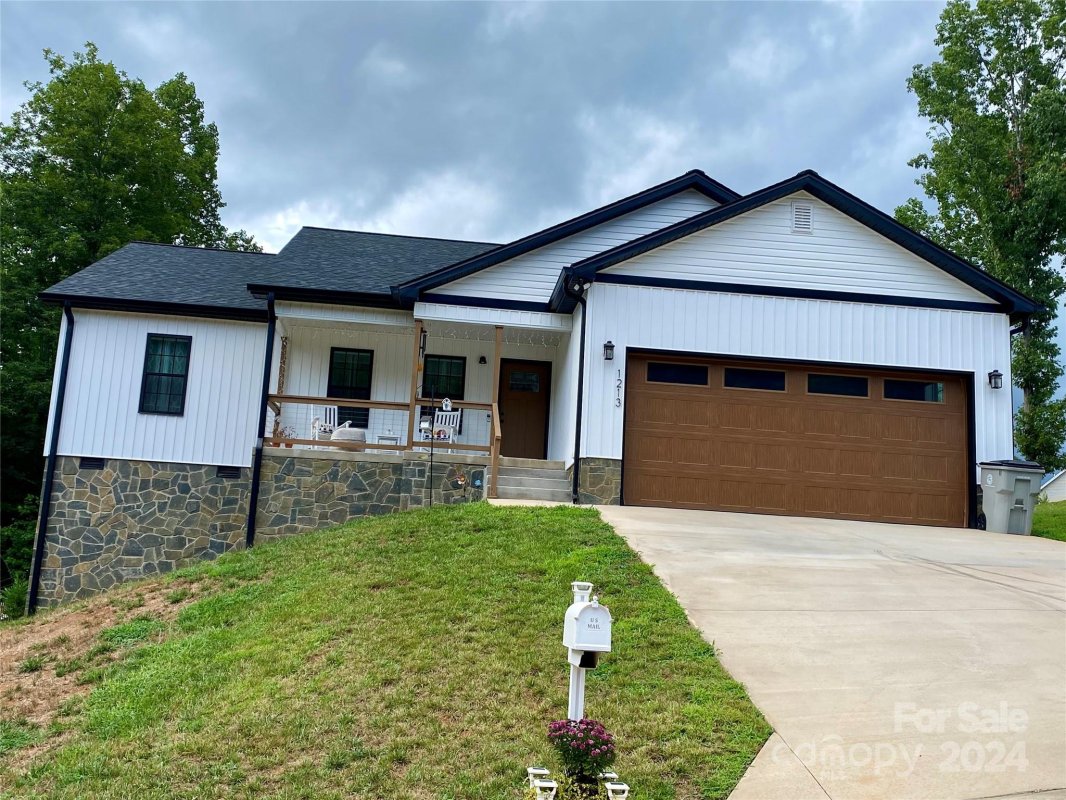 1213 Winter Place