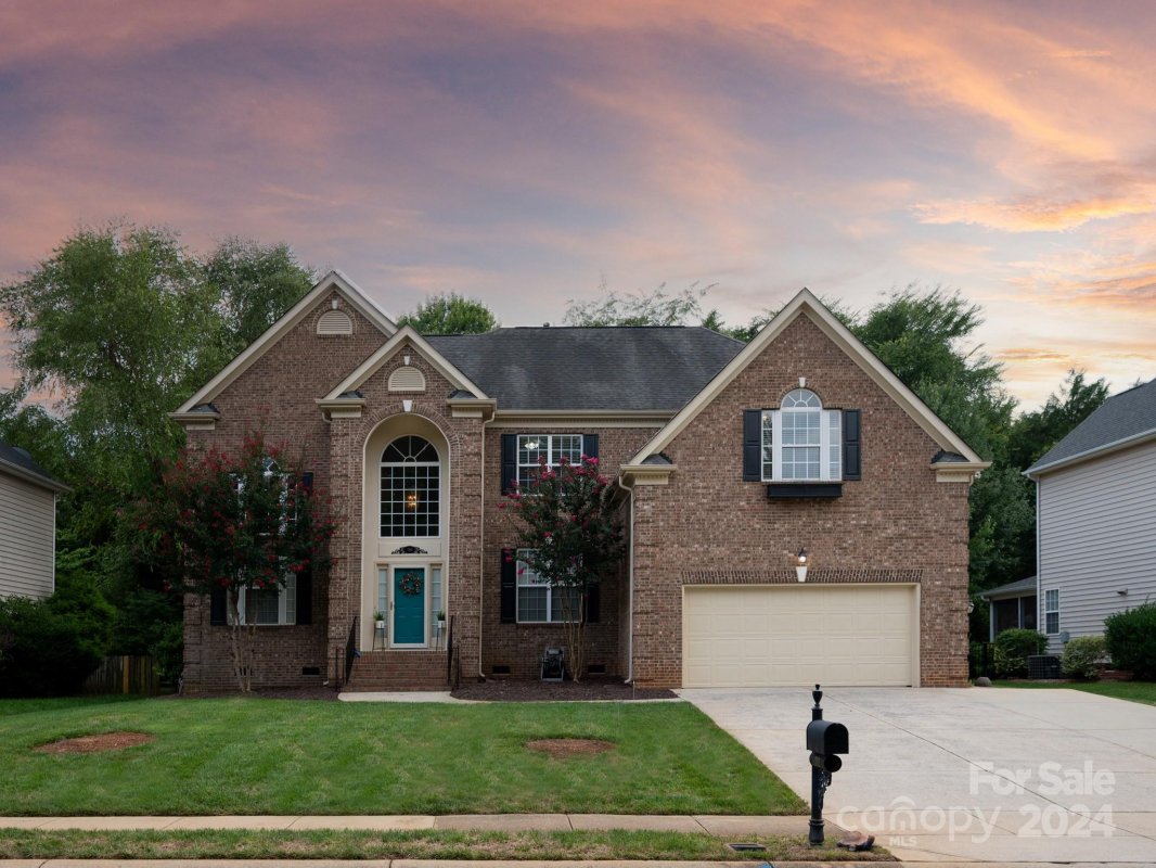 700 Deercross Lane