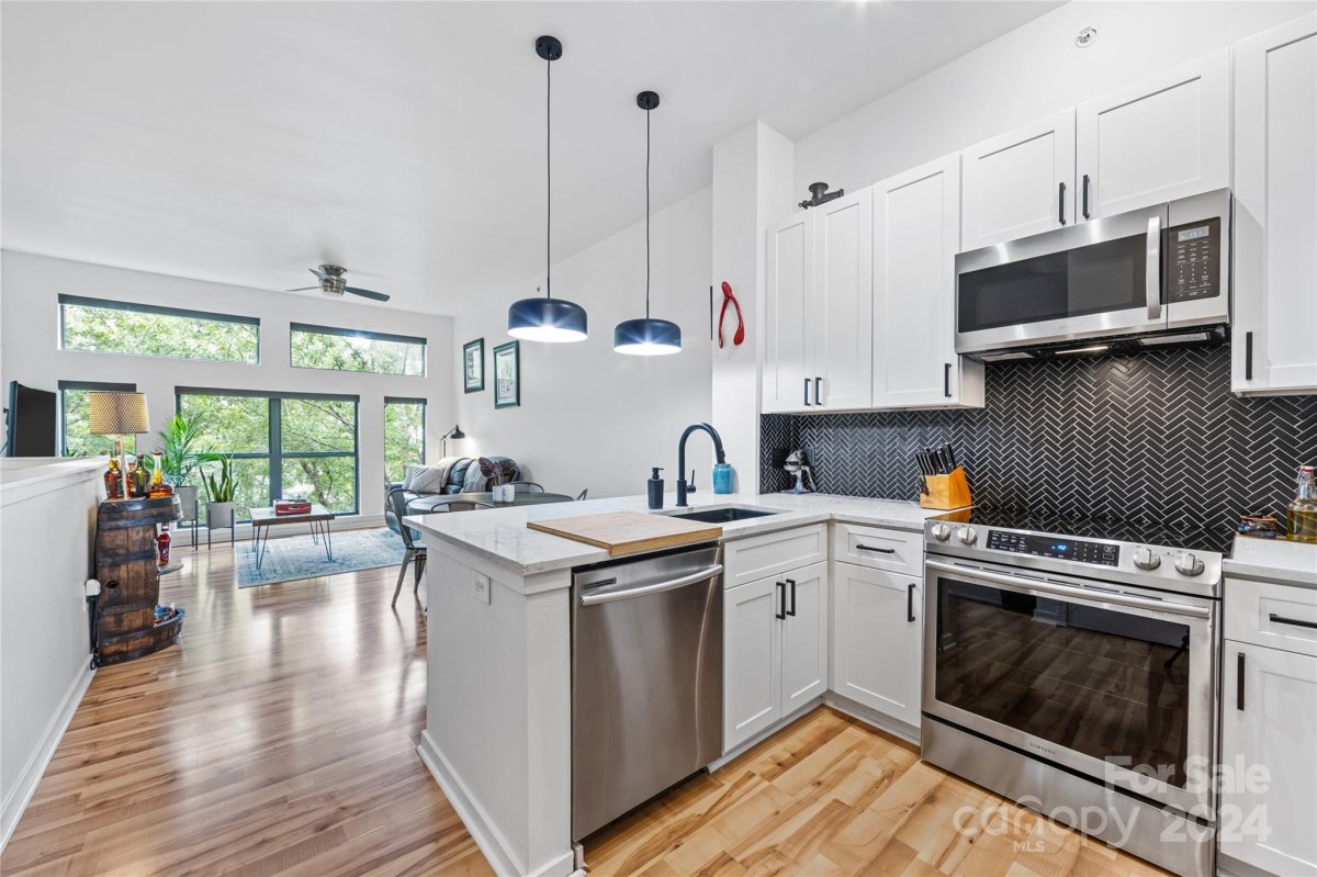 2125 Southend Drive 405