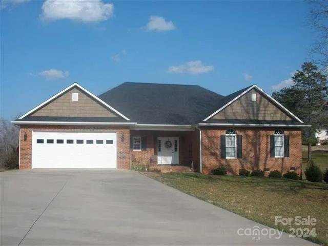 231 Hunters Trace