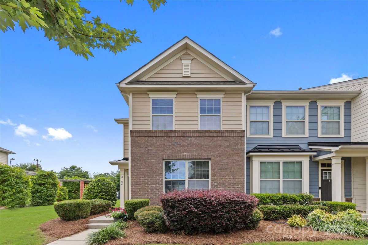 3164 Bending Birch Place