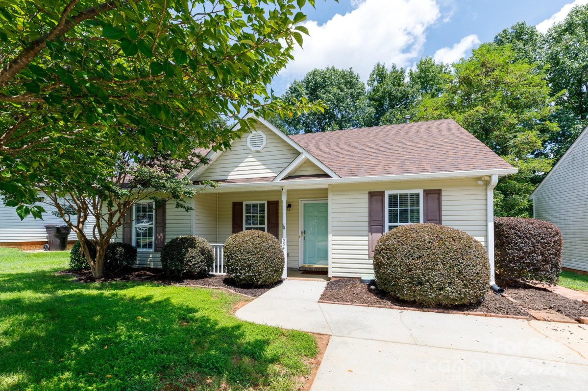 2341 Nuthatch Drive
