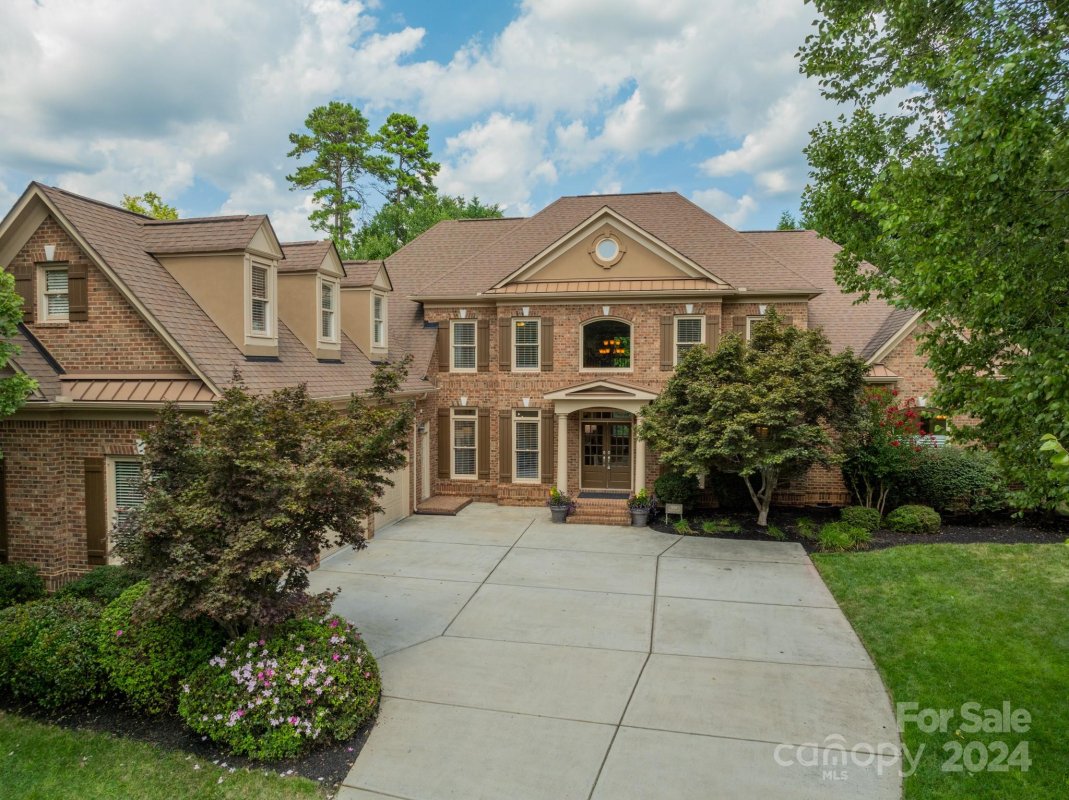 1006 Russet Glen Lane