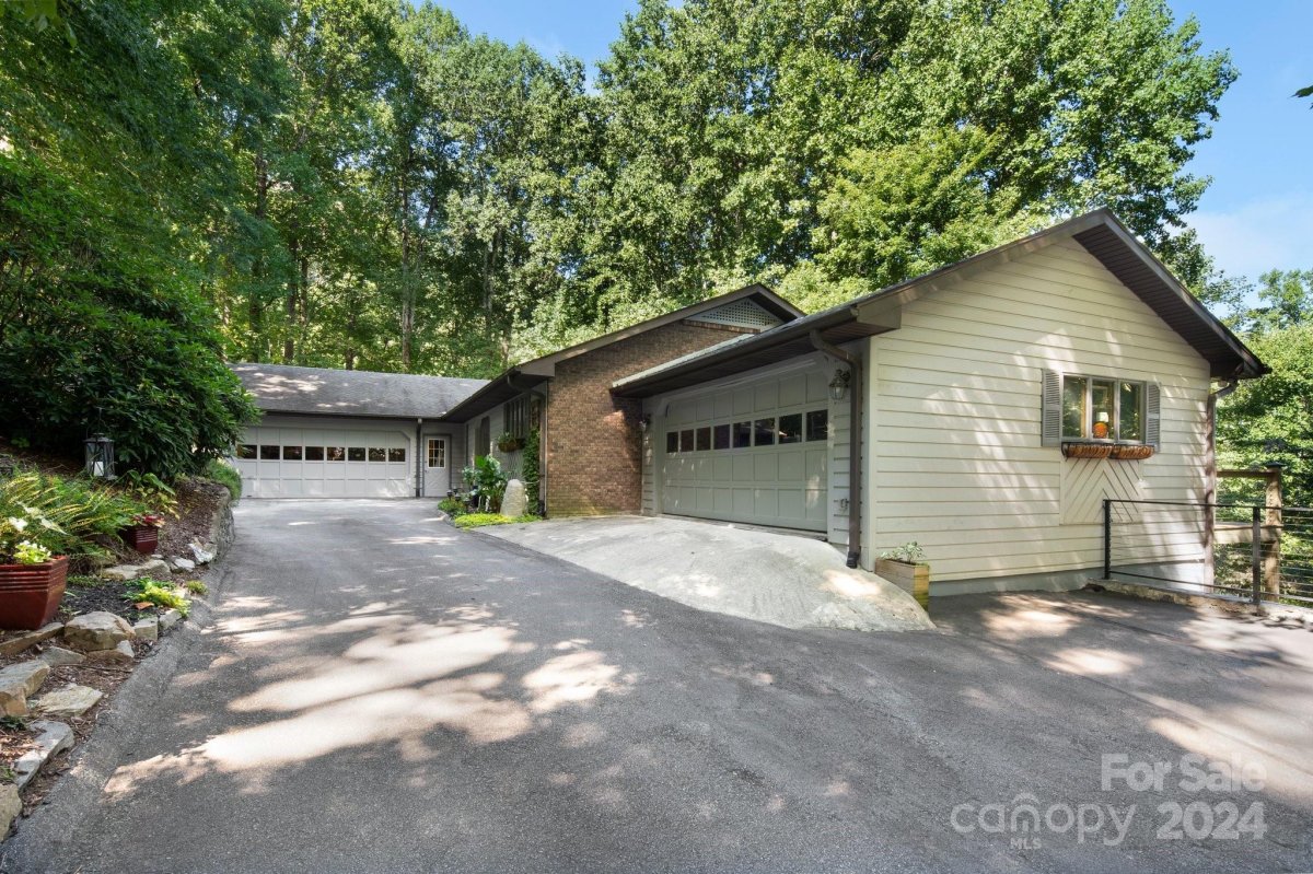 314 Sky Lake Drive