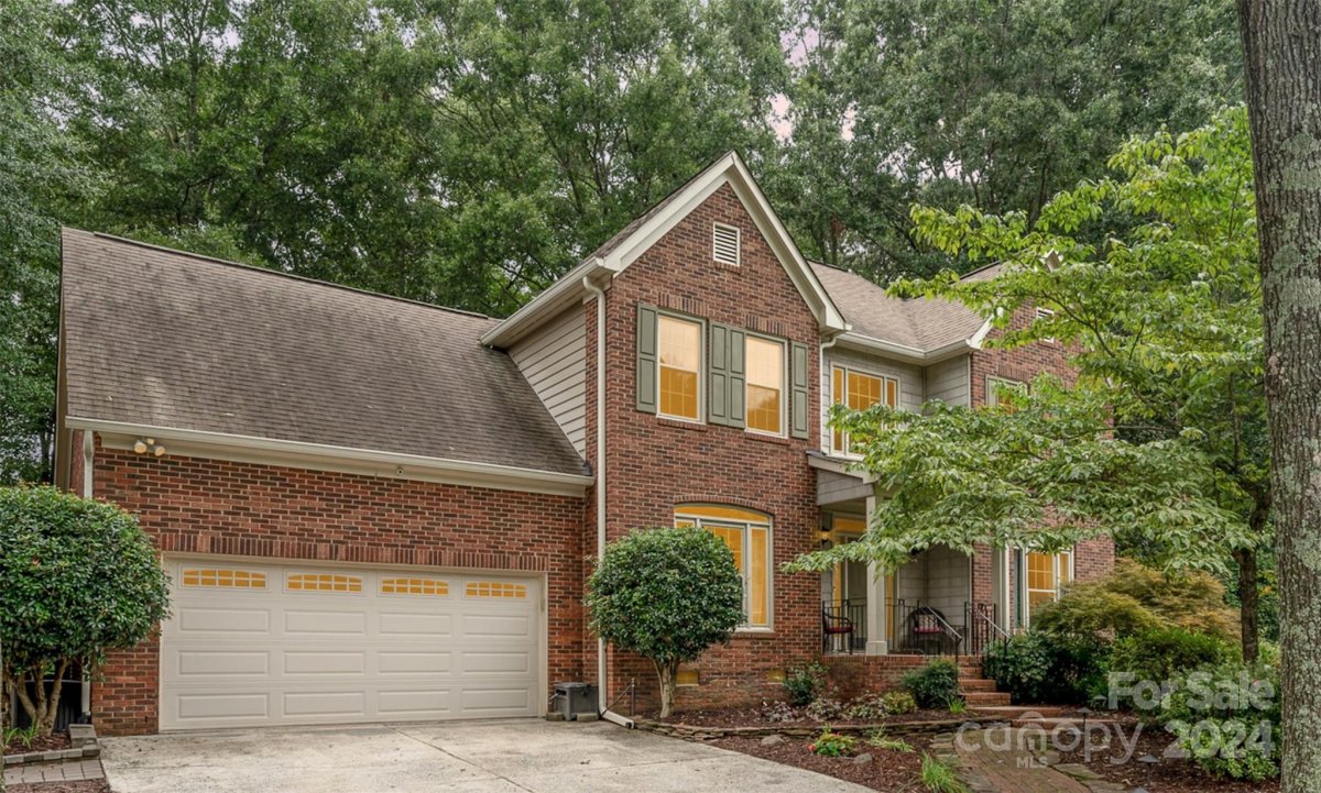 15621 Louth Court