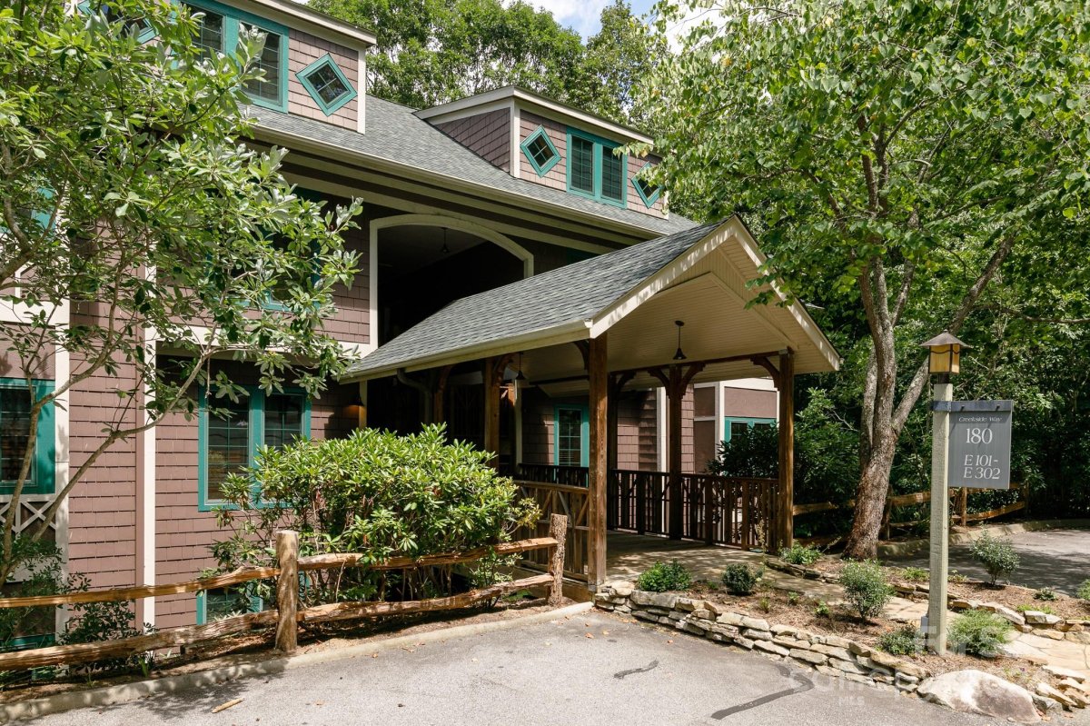 180 Creekside Way E-102