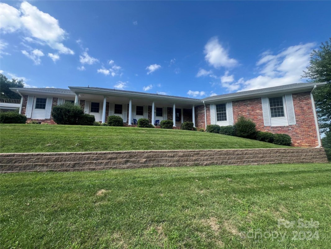 723 Old Orchard Drive