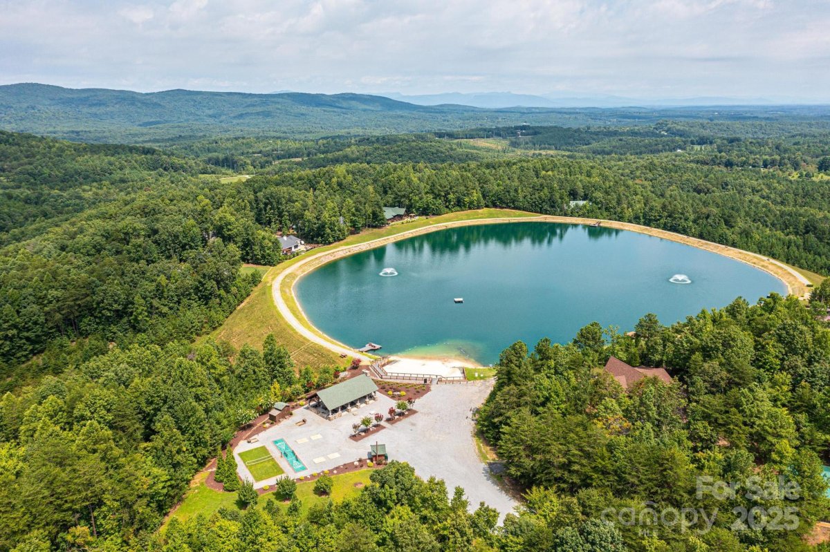 478 Lakeside Trail