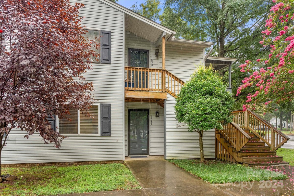 1624 Hunters Trail