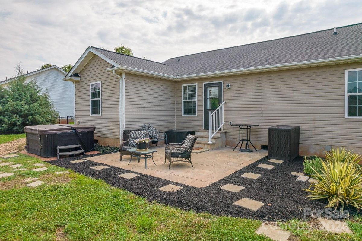 2182 Mintew Circle