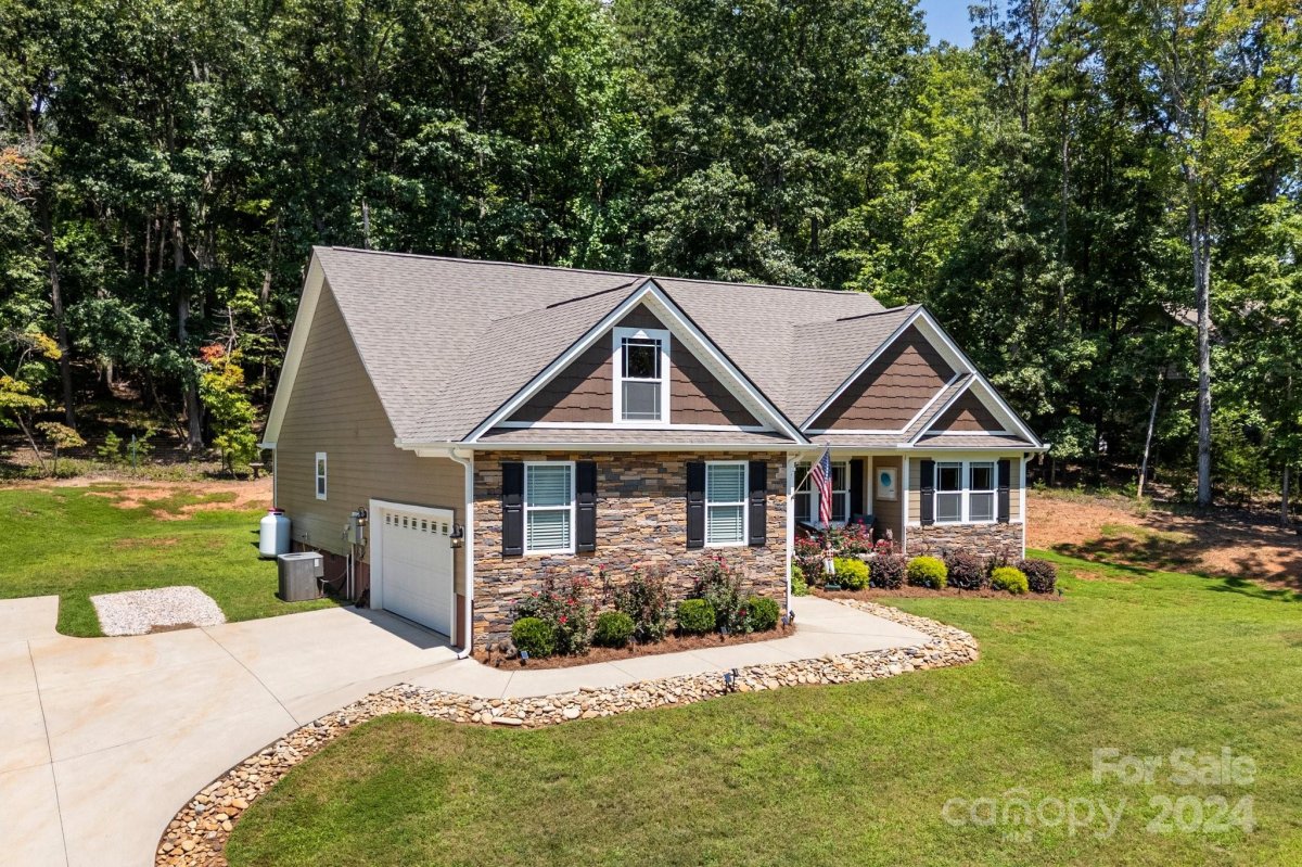 262 Renard Road