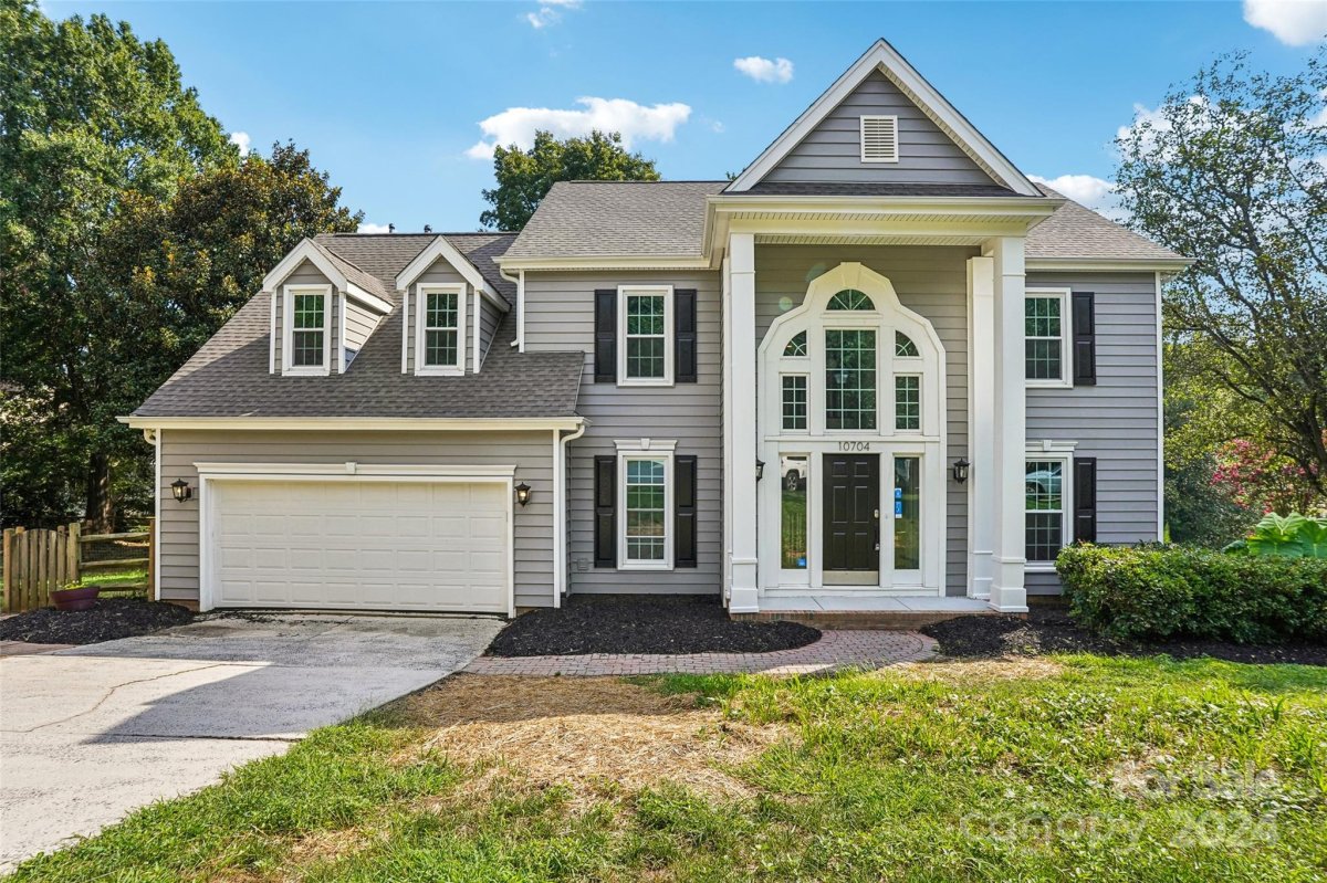 10704 Summitt Tree Court