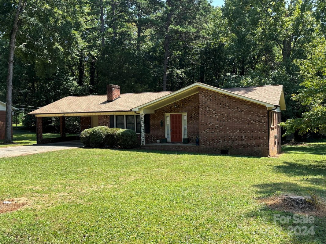 1203 Robinhood Lane