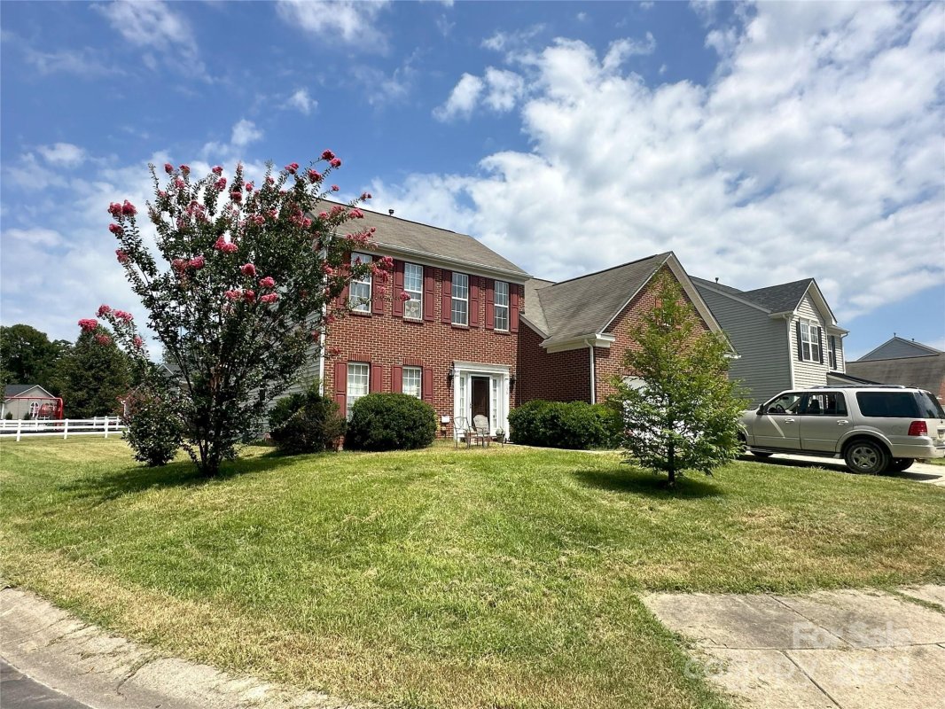 156 Crestwood Drive