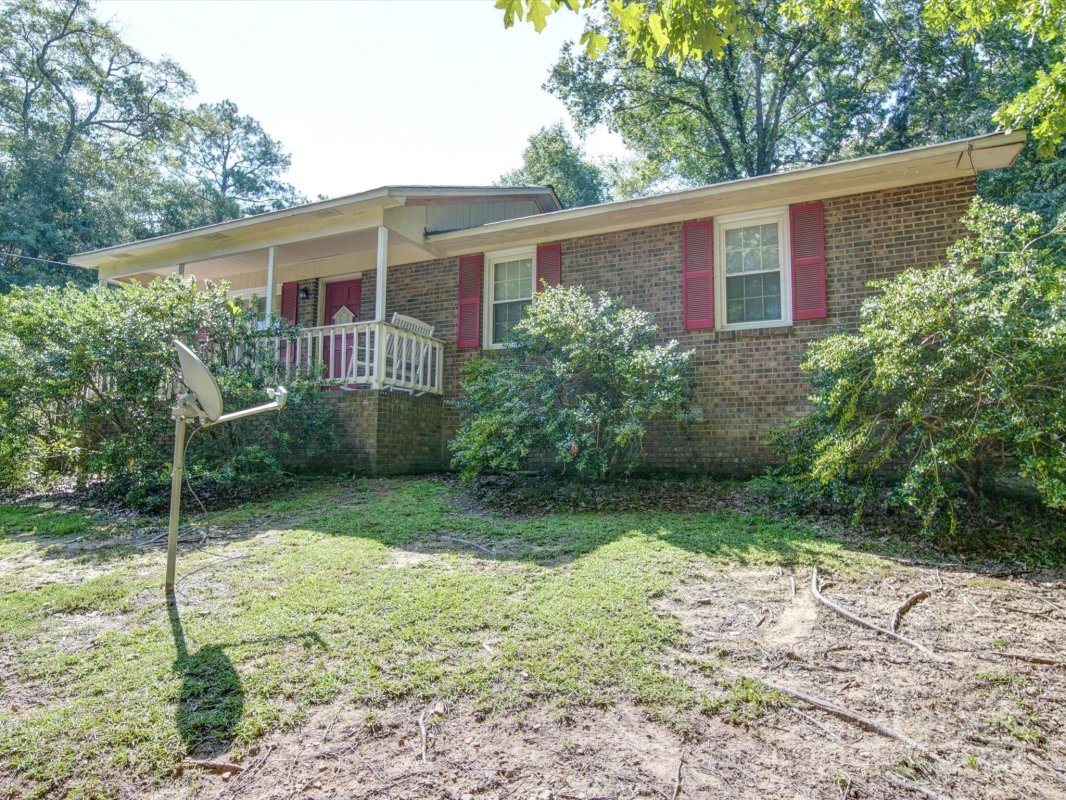 1140 Confederate Avenue