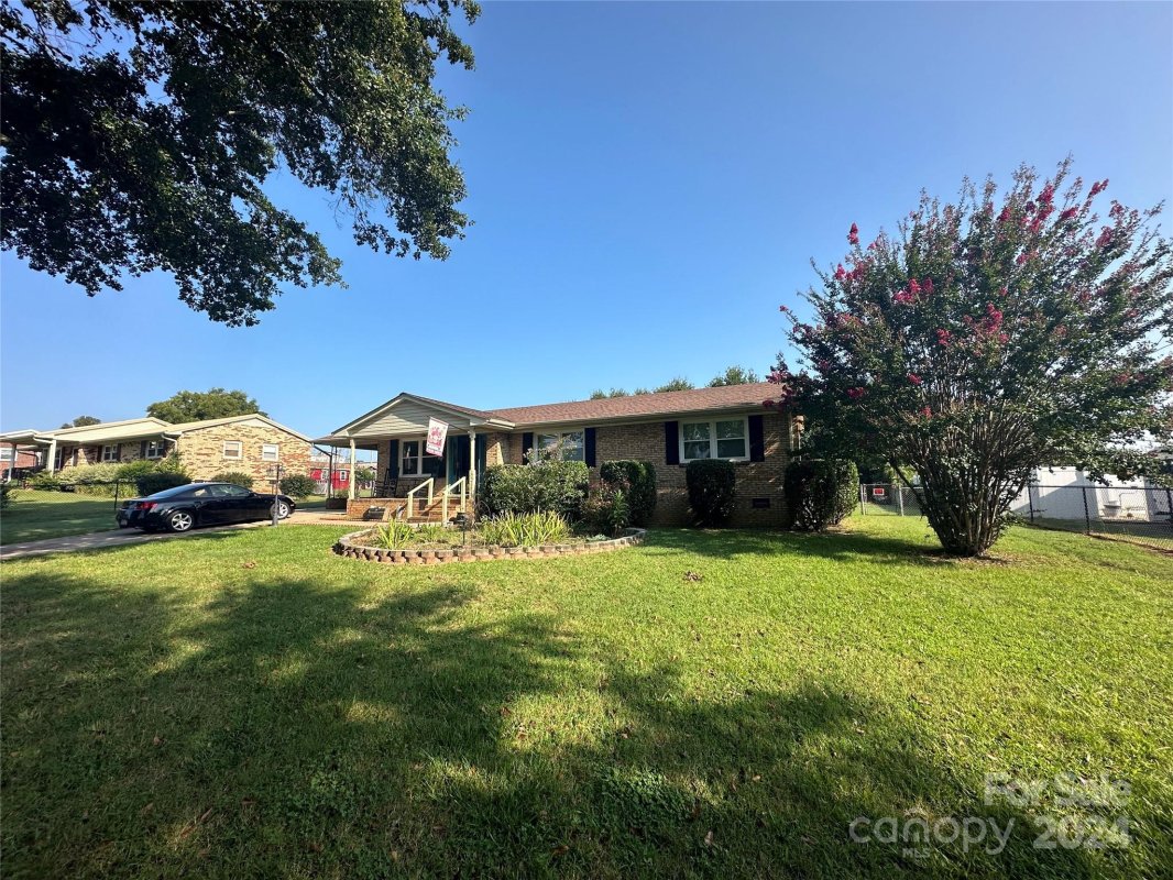 705 Windwood Drive