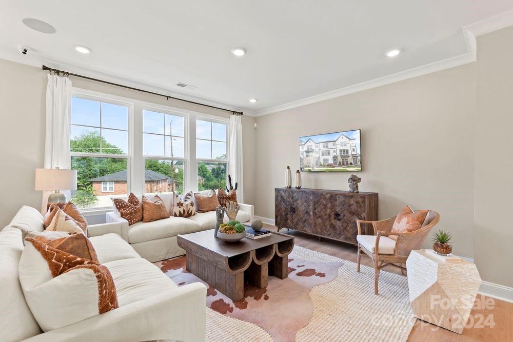 5055 Sunnybrae Place
